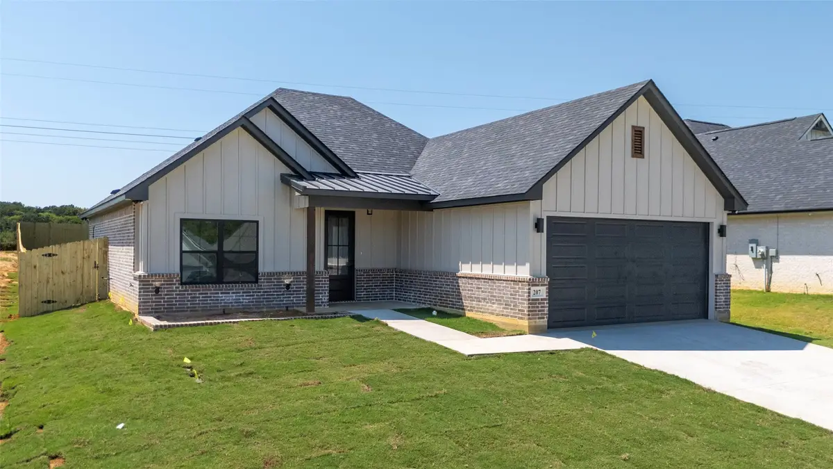 207 Sides Boulevard, Bullard, TX 75757 - #1