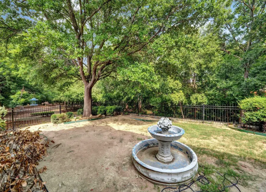 801 Hackberry Ridge Drive, McKinney, TX 75072 - #2