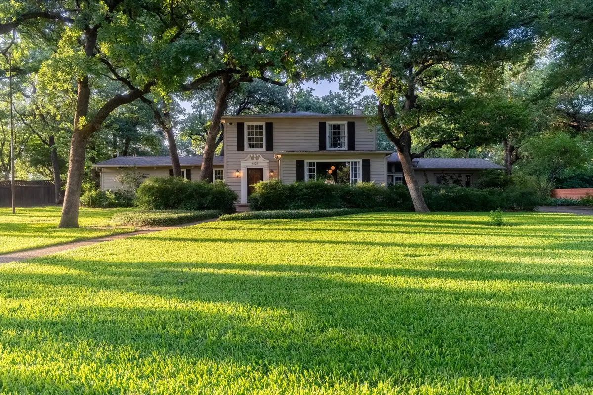 4221 Kenwood Court, Fort Worth, TX 76103 - #1