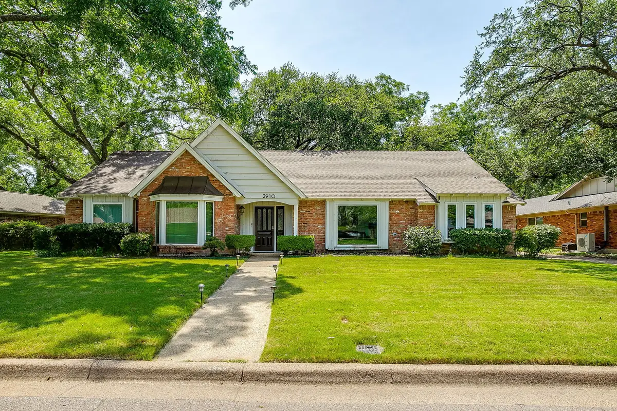 2910 Glasgow Drive, Arlington, TX 76015 - #1