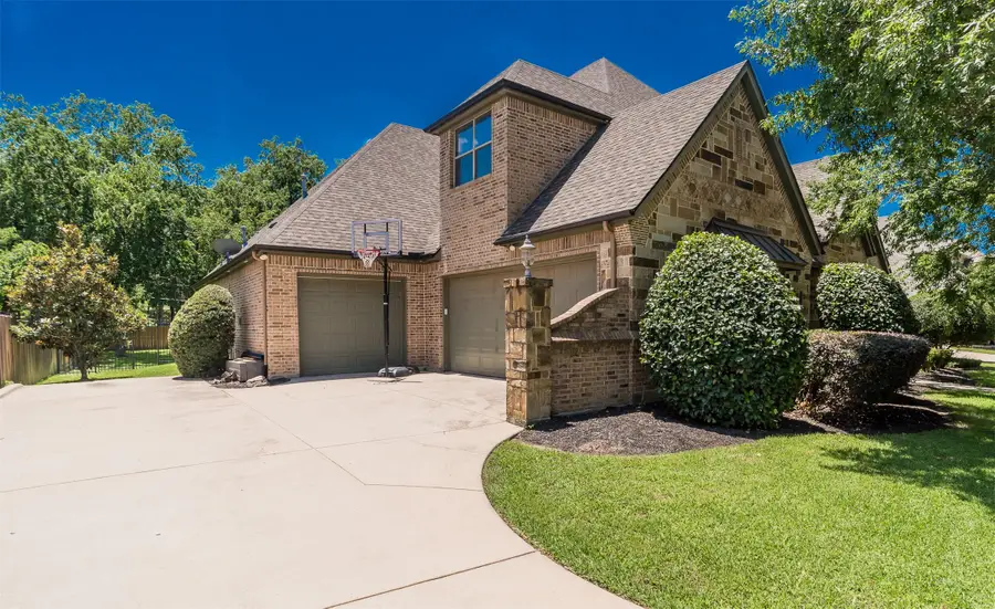 6208 Riverview Circle, Fort Worth, TX 76112 - #3