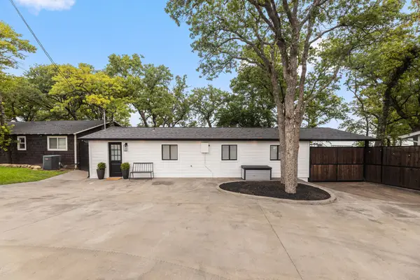 304 W Lake Drive, Weatherford, TX 76087