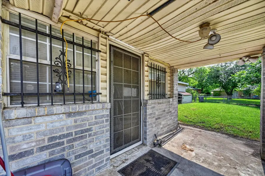2524 N Saint Augustine Drive, Dallas, TX 75227 - #3