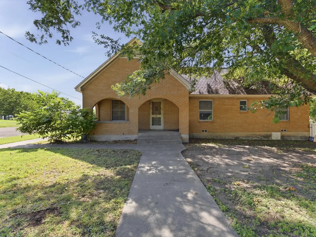 901 S College Avenue, Decatur, TX 76234 - #1
