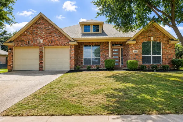 809 Camellia Court, DeSoto, TX 75115