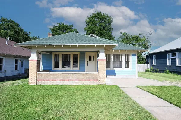2505 Lipscomb Street, Fort Worth, TX 76110