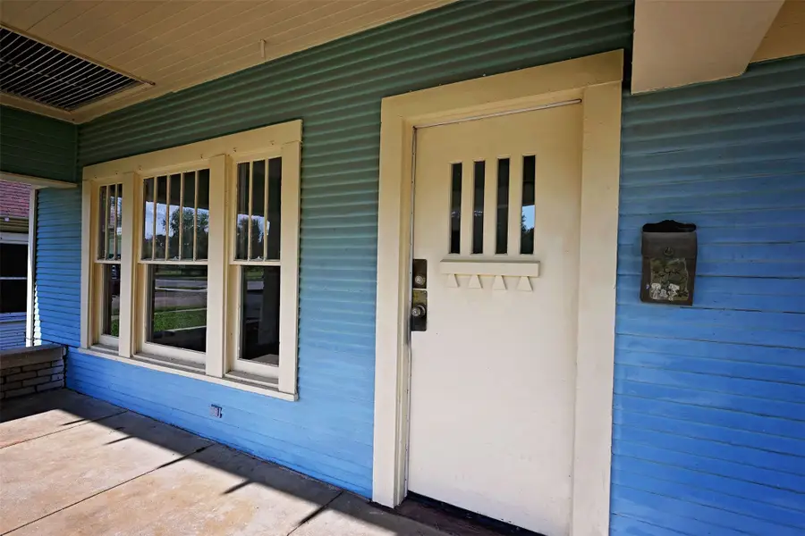 2505 Lipscomb Street, Fort Worth, TX 76110 - #2