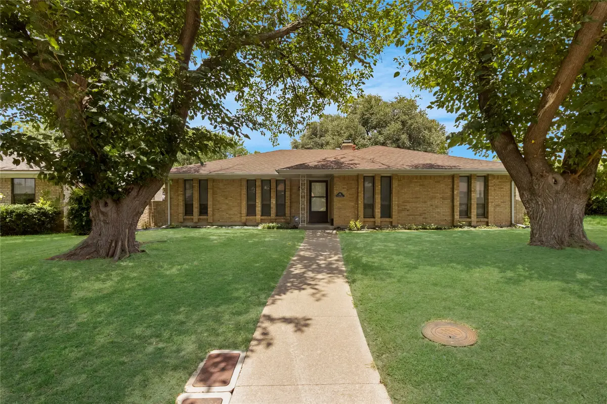 631 E Cherry Street, Duncanville, TX 75116 - #1