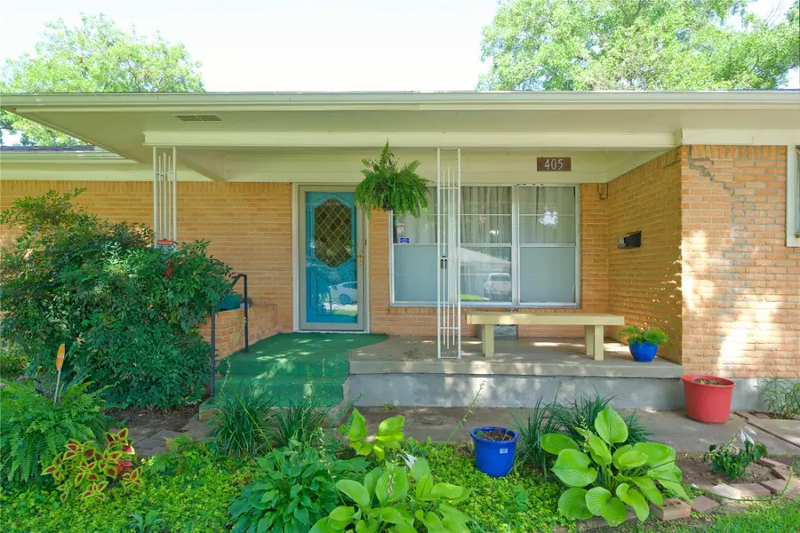 405 Meadow Drive, Gainesville, TX 76240 - #2