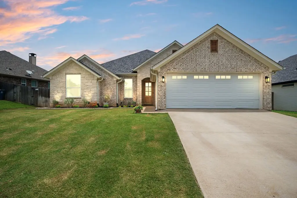 1121 Nate Cir., Bullard, TX 75757 - #1