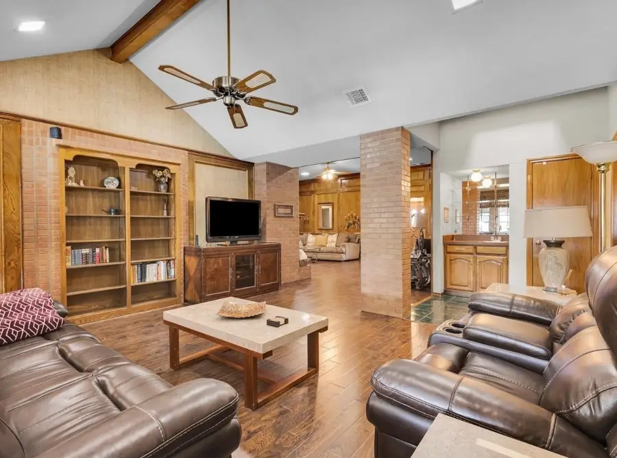 3630 Ridgewood Drive, Grand Prairie, TX 75052 - #2