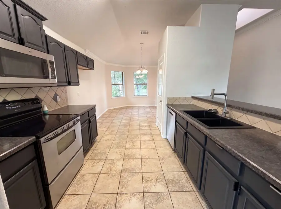 1618 Hillside Drive, Waxahachie, TX 75165 - #2