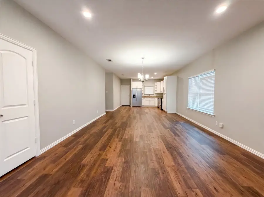 619 E Arlington Avenue, Fort Worth, TX 76104 - #3