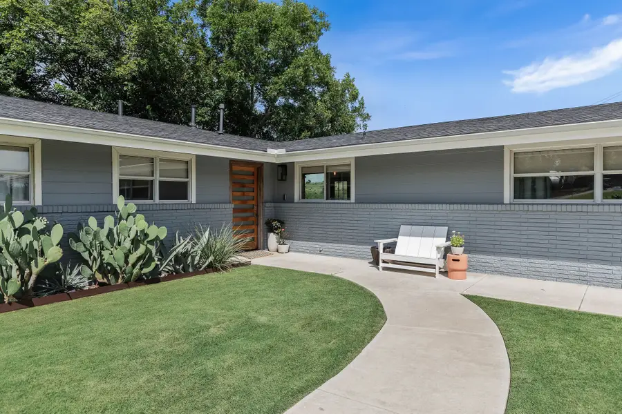 1613 S Cliff Street, Decatur, TX 76234 - #3