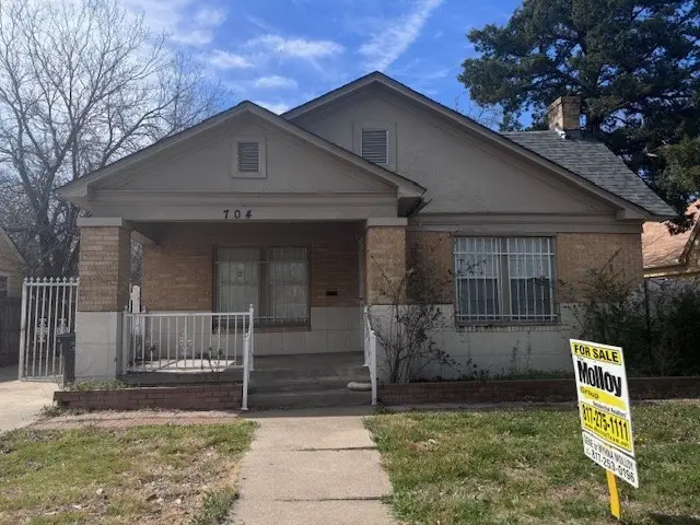 704 S Oakland Boulevard, Fort Worth, TX 76103 - #1