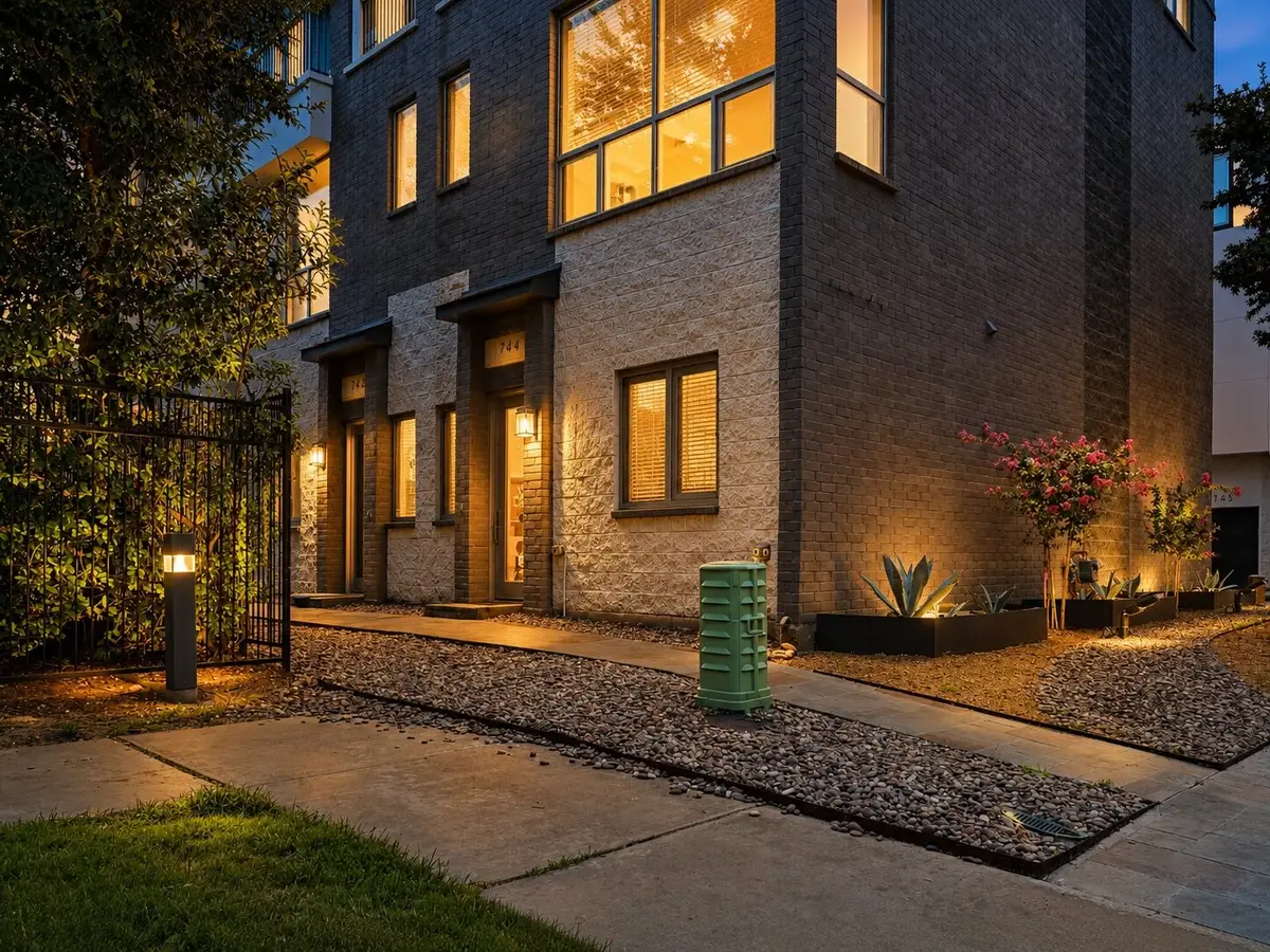 744 Cannen John Lane, Dallas, TX 75204 - #1