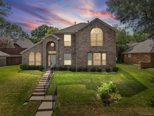 553 Renee Lane, DeSoto, TX 75115