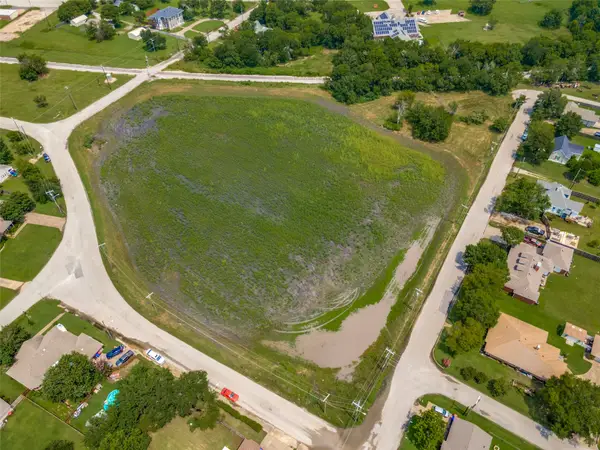 103 College, Royse City, TX 75189