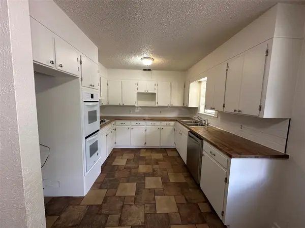 303 N Victor Street, Comanche, TX 76442