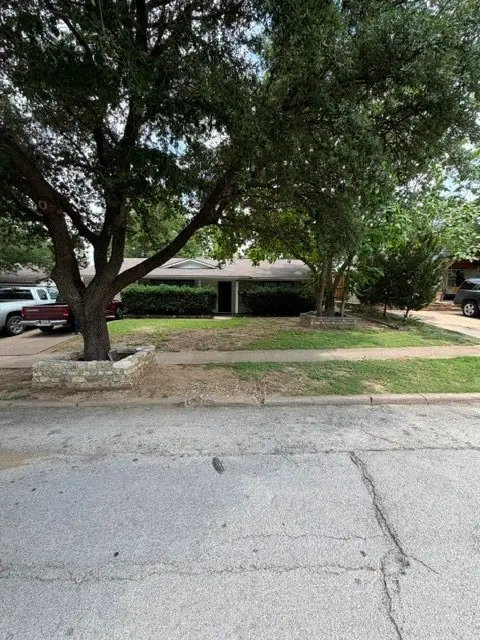 430 W Phillips Court, Grand Prairie, TX 75051 - #1