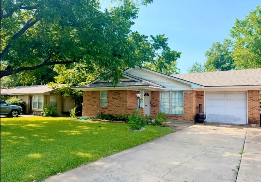 1112 Laguna Drive, Denton, TX 76209 - #2