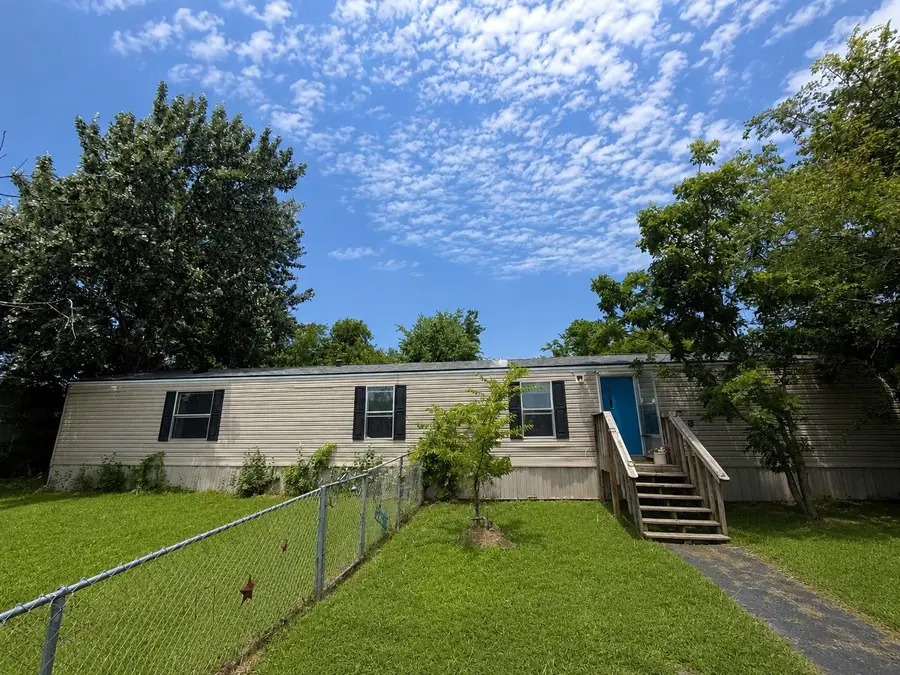 204 Mcelroy Street, Southmayd, TX 76273 - #3