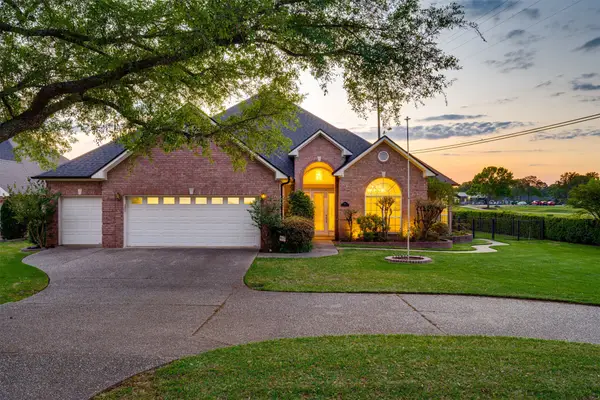 100 Clearview Drive, Bullard, TX 75757