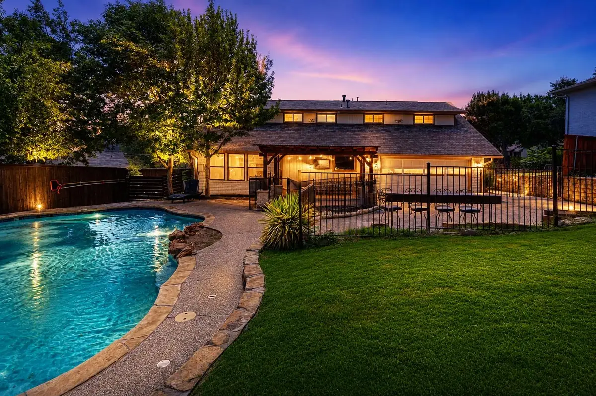 417 San Jose Street, Irving, TX 75062 - #1