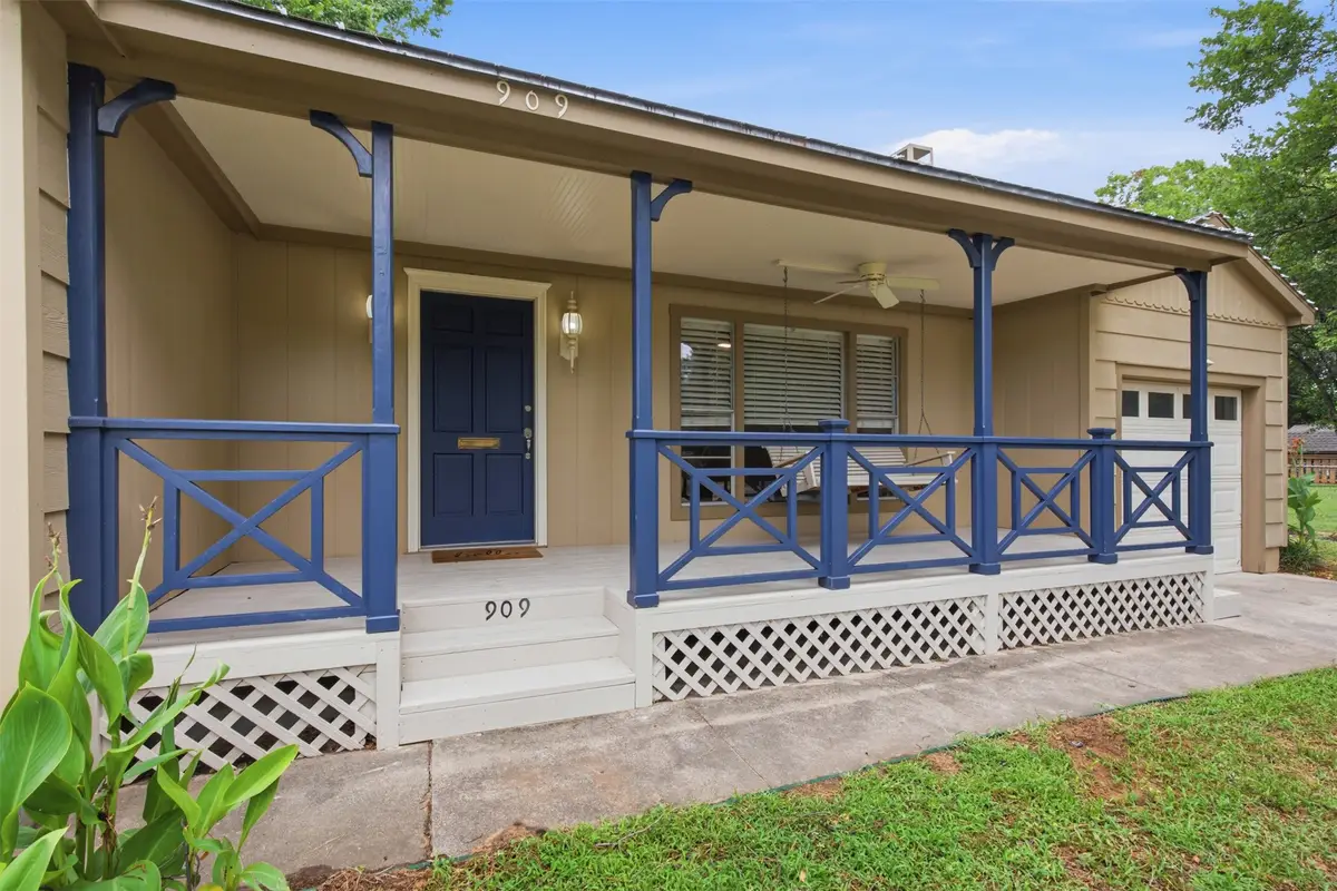 909 Keith Pumphrey Drive, River Oaks, TX 76114 - #1