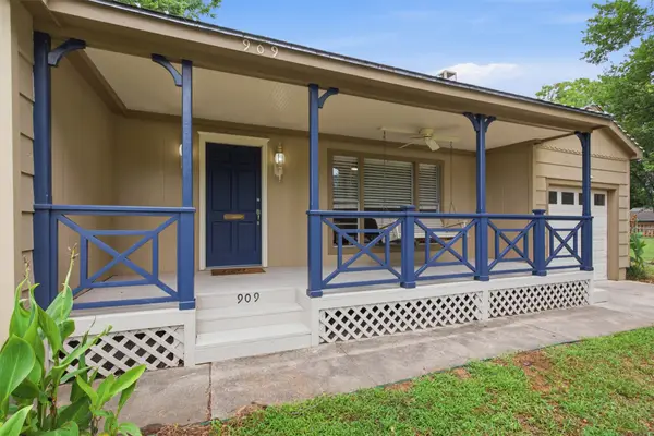 909 Keith Pumphrey Drive, River Oaks, TX 76114