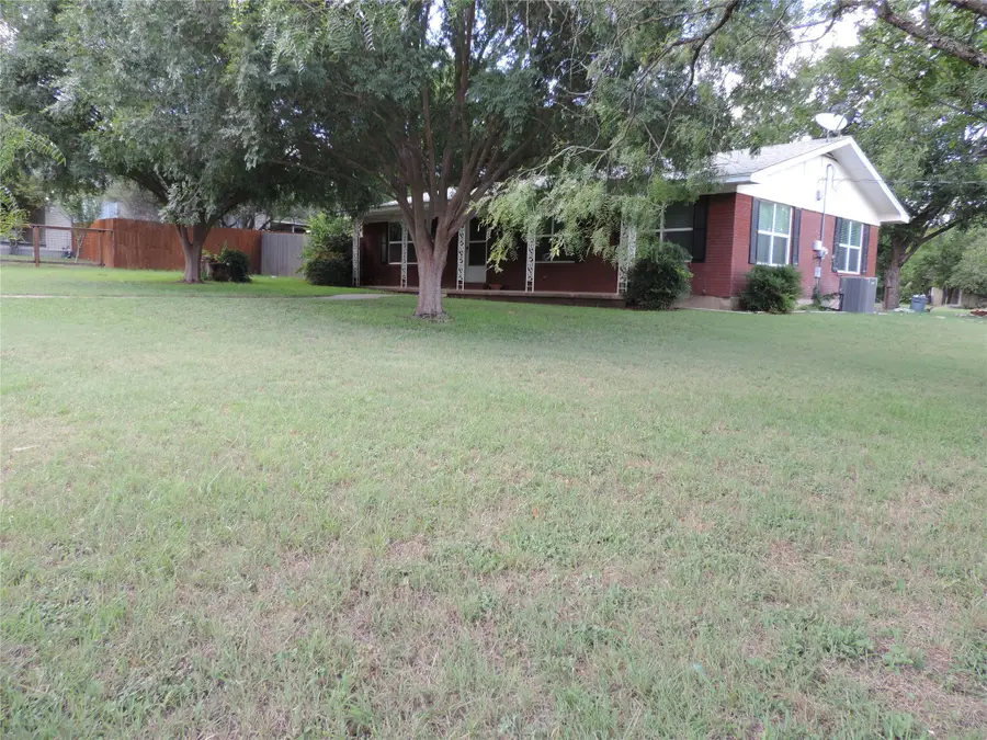 581 Alexander Road, Stephenville, TX 76401 - #2