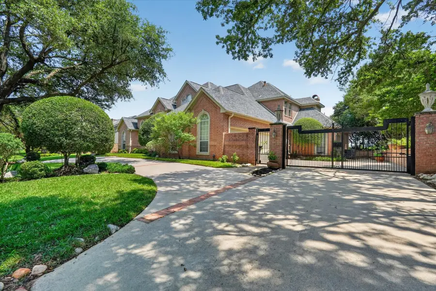 702 Buttermilk Drive, Arlington, TX 76006 - #2