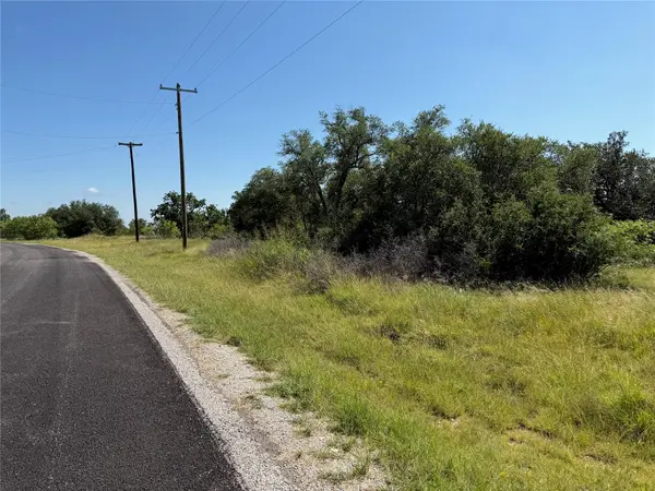 240 Feather Bay Drive, Brownwood, TX 76801