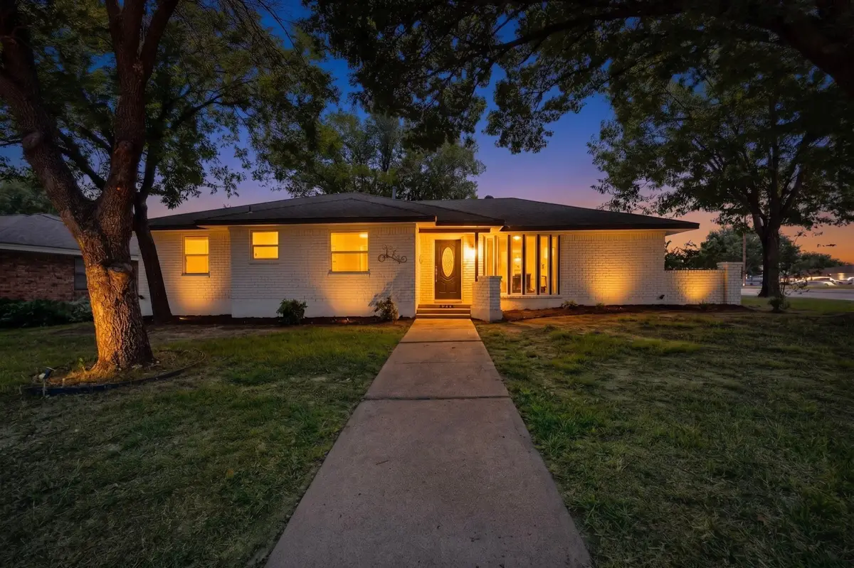 906 Pinedale Lane, Dallas, TX 75241 - #1