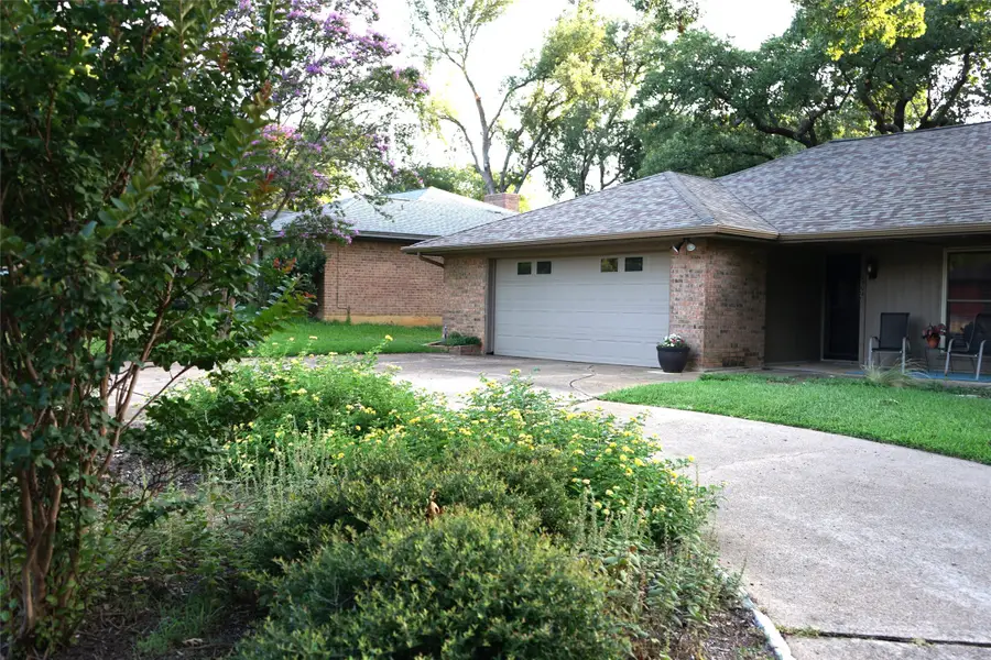 2504 Avonhill Drive, Arlington, TX 76015 - #2