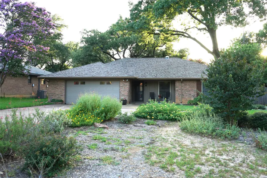 2504 Avonhill Drive, Arlington, TX 76015 - #3