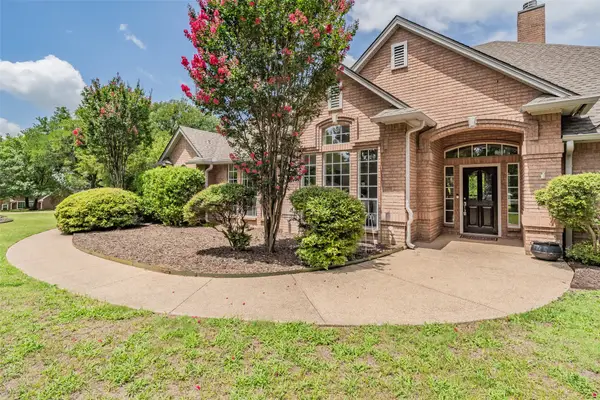 1304 Greenview Drive, Aledo, TX 76008