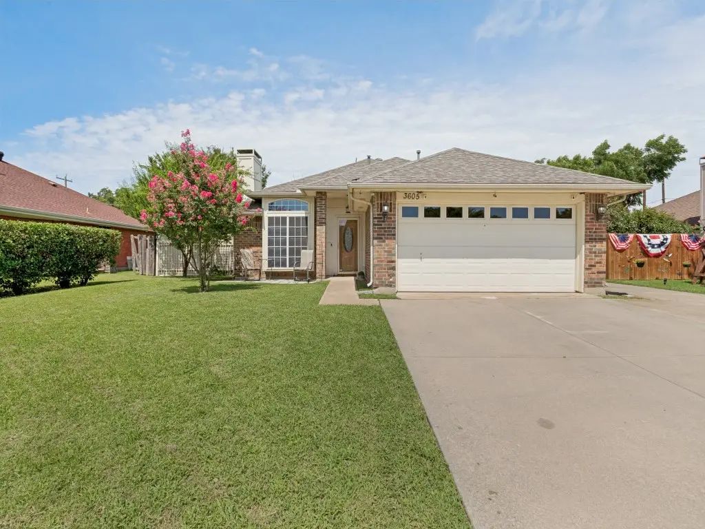 3605 Royal Valley Road, Grand Prairie, TX 75052 - #1