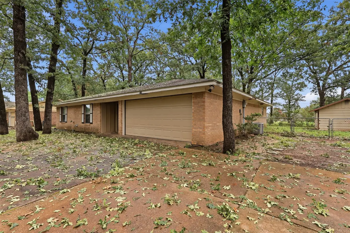 135 46th Street Sw, Paris, TX 75460 - #1