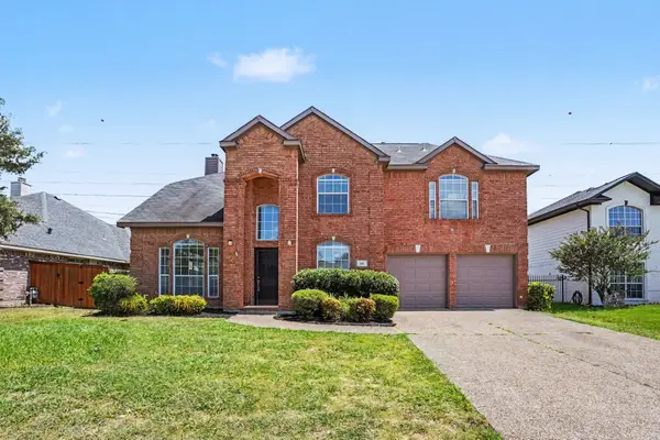 129 Hanover Street, Grand Prairie, TX 75052
