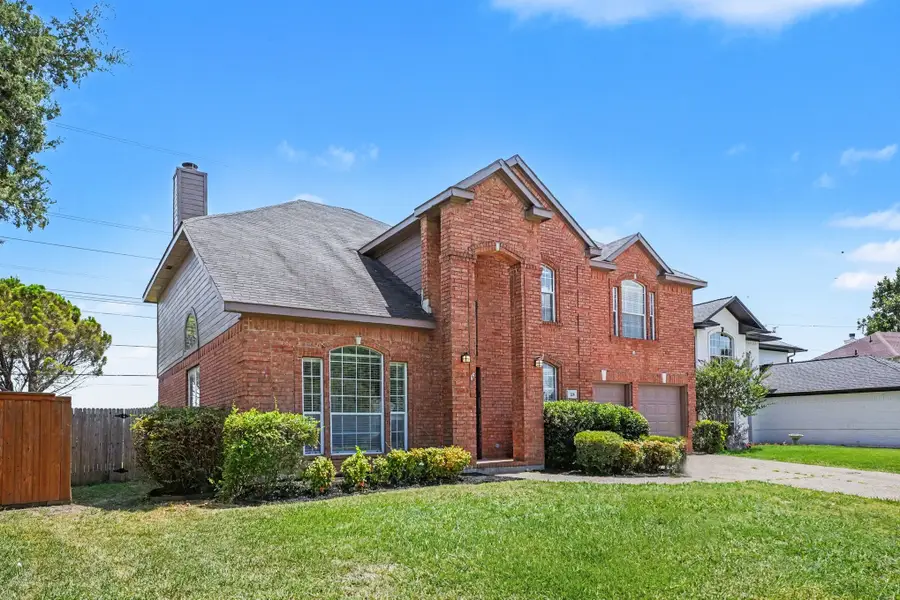 129 Hanover Street, Grand Prairie, TX 75052 - #2