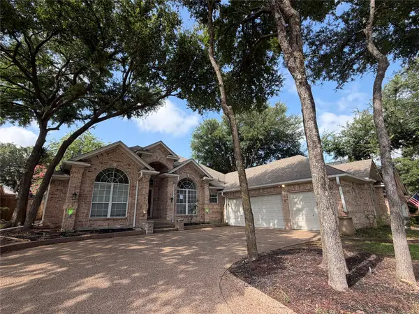 2 Mistywood Court, Mansfield, TX 76063
