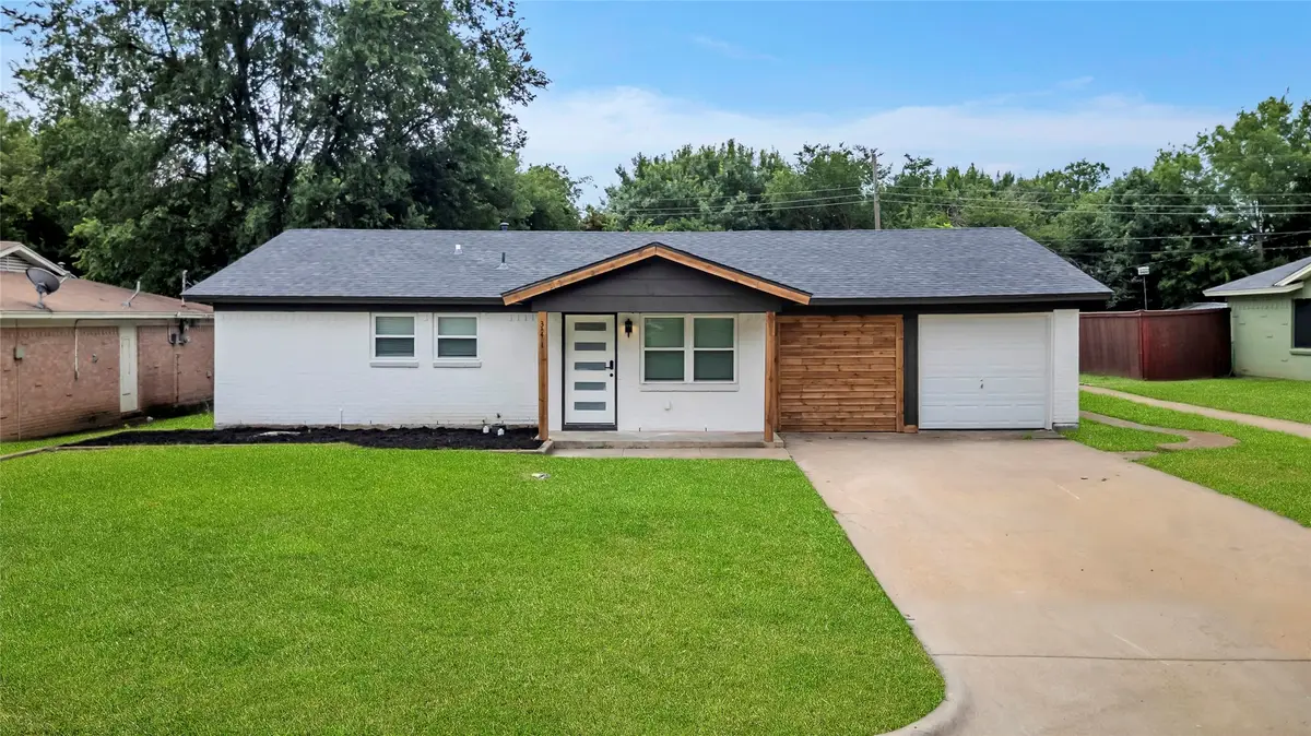 341 Lena Lane, Burleson, TX 76028 - #1