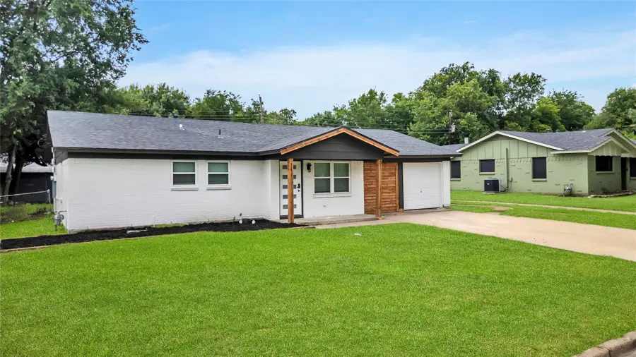 341 Lena Lane, Burleson, TX 76028 - #2