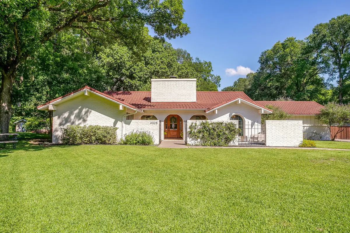 4325 Elmwood Drive, Benbrook, TX 76116 - #1