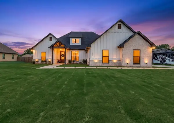 12432 Maplewood Drive, Lindale, TX 75771