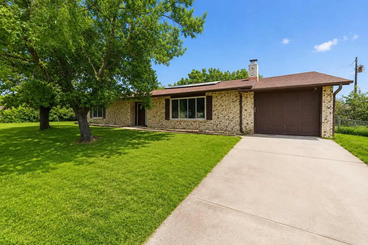 119 Dennis Street, Jacksboro, TX 76458 - #1