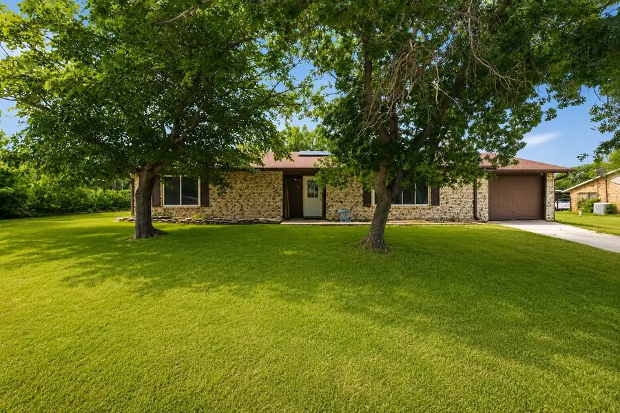 119 Dennis Street, Jacksboro, TX 76458 - #2