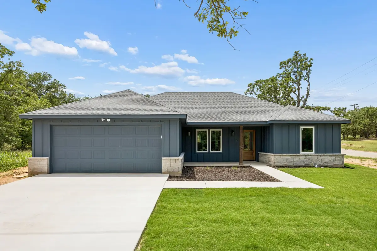 421 Hamilton Road, Mineral Wells, TX 76067 - #1
