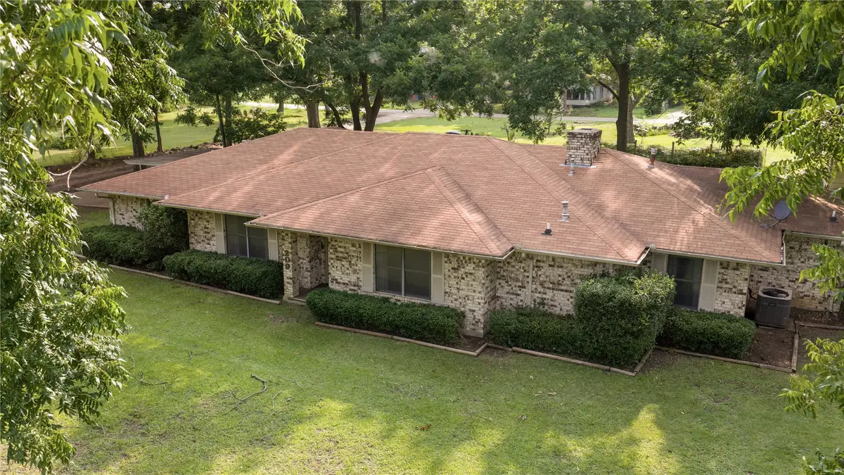 209 N Harrison Street, Roxton, TX 75477 - #1